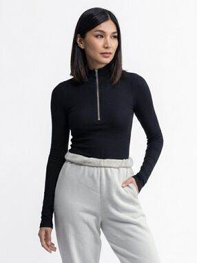 Joah Brown Half Zip Mock Black Neck Top- M/L